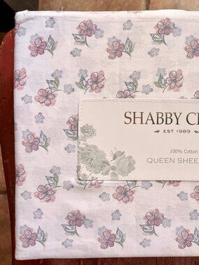 NEW Shabby Chic Queen Small Floral All Cotton Sheet Set (soft purple rose color)
